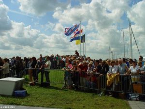 Sneekweek, woensdag – Bezoek koningin Beatrix 2 – foto 3 van 25