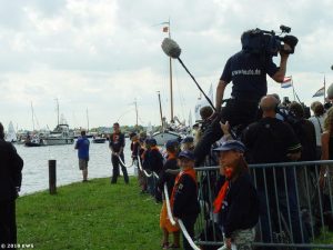 Sneekweek, woensdag – Bezoek koningin Beatrix 2 – foto 5 van 25