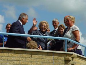 Sneekweek, woensdag – Bezoek koningin Beatrix 2 – foto 13 van 25