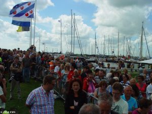 Sneekweek, woensdag – Bezoek koningin Beatrix 2 – foto 19 van 25