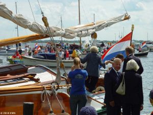 Sneekweek, woensdag – Bezoek koningin Beatrix 2 – foto 23 van 25