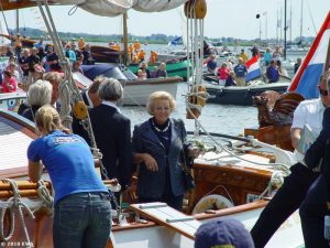 Sneekweek, woensdag – Bezoek koningin Beatrix 2 – foto 24 van 25