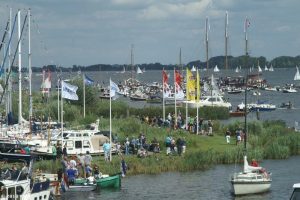 Sneekweek, woensdag – Bezoek koningin Beatrix 1 – foto 14 van 14