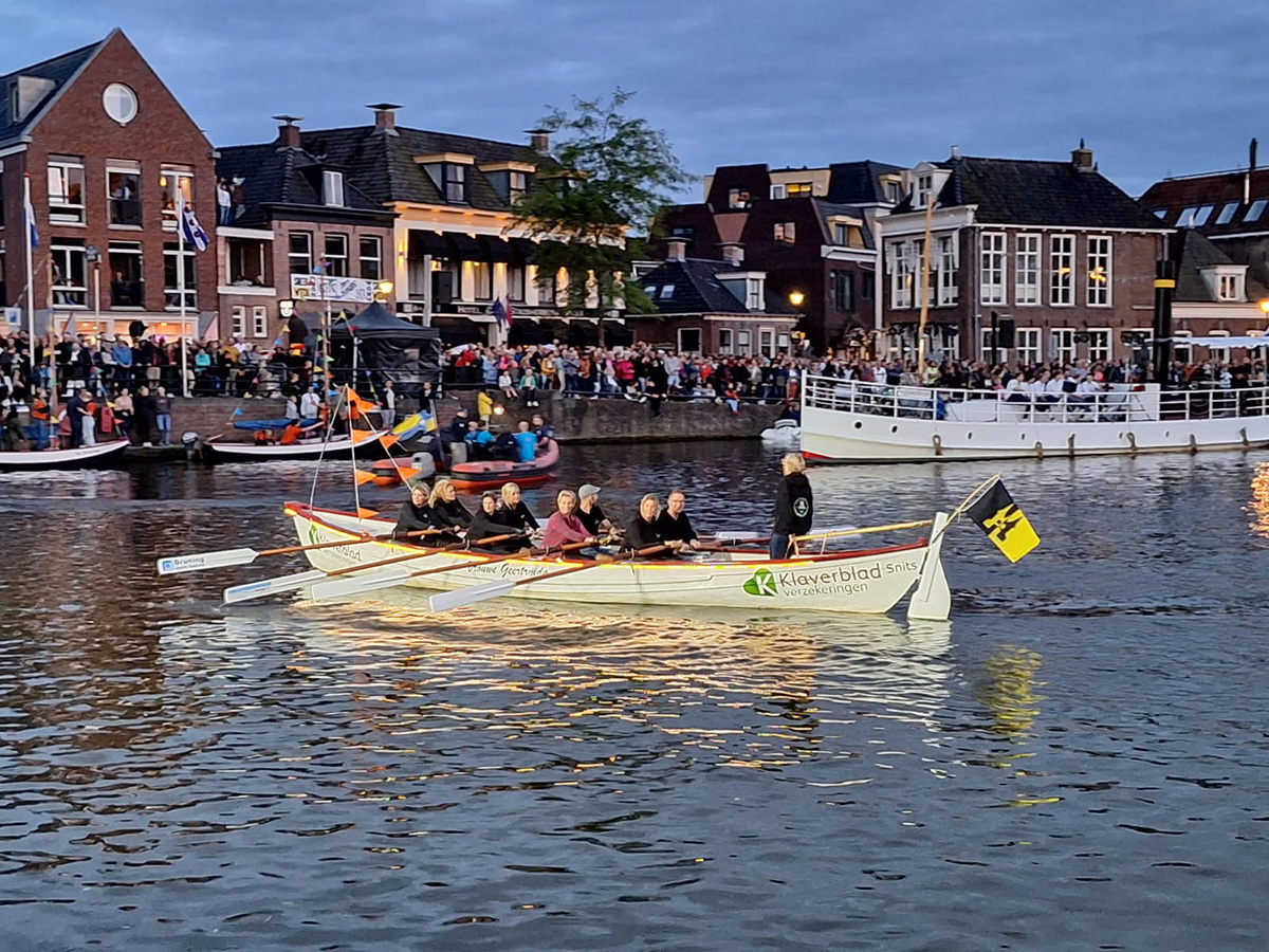 sneekweek roeiers Woelwater waterpoort